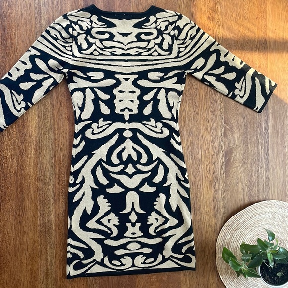 Azur Collections, Bold black & cream print, body con sweater dress, Size L - Picture 2 of 12